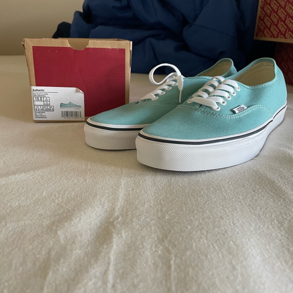 Men’s Authentic Vans Shoes